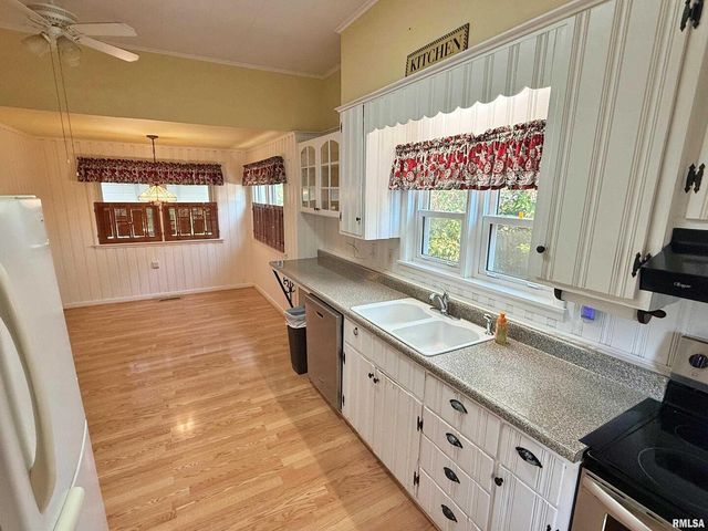 601 E 5TH Street, Metropolis, IL 62960