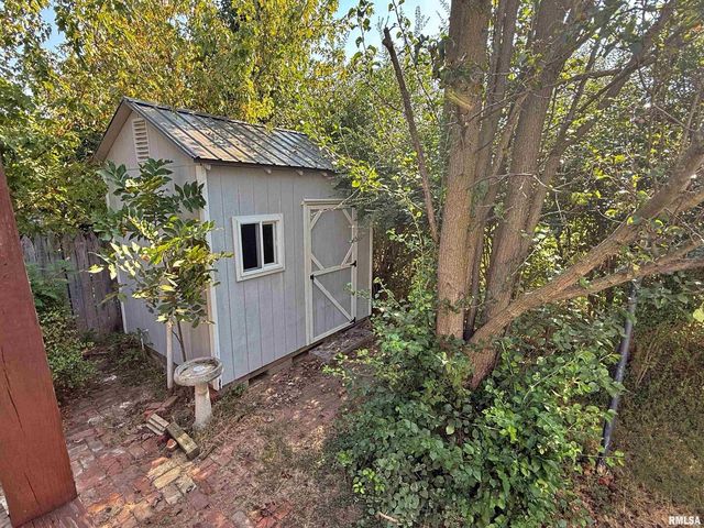 601 E 5TH Street, Metropolis, IL 62960