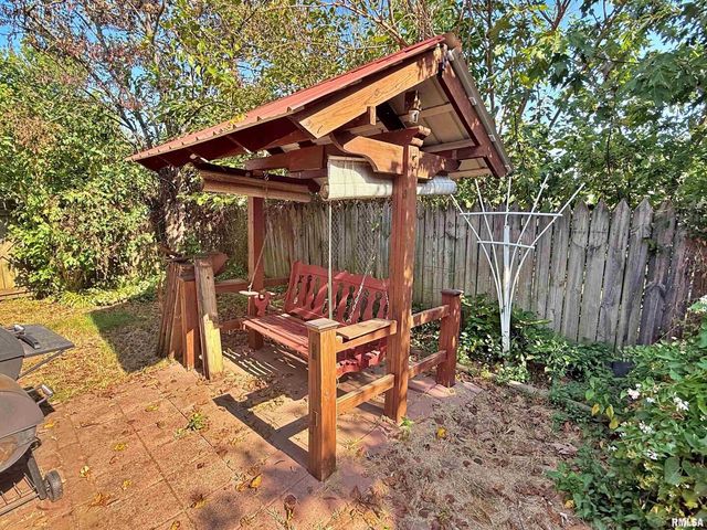 601 E 5TH Street, Metropolis, IL 62960