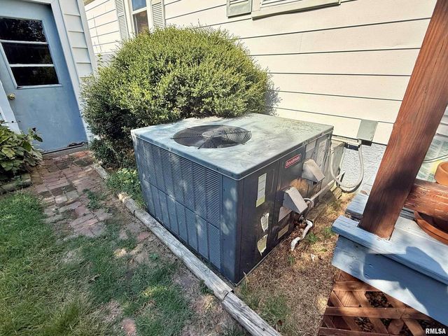 601 E 5TH Street, Metropolis, IL 62960