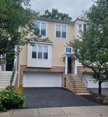 2851 Acarie Drive, Columbus, OH 43219