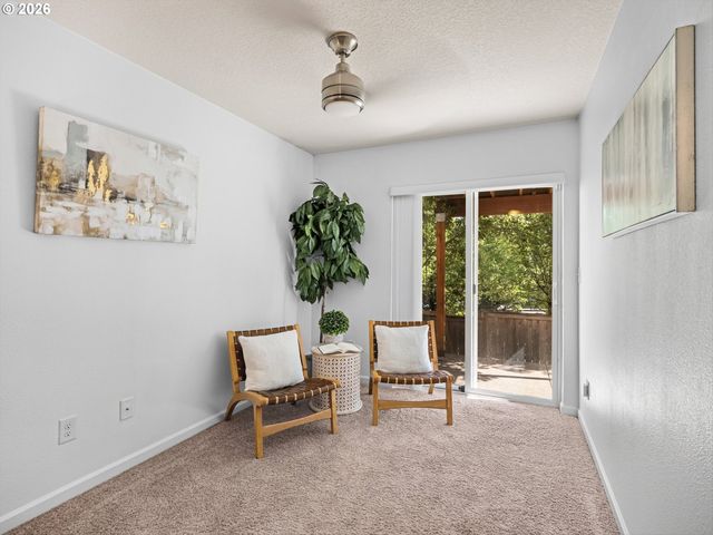 15690 Se VIVIAN Way, Happy Valley, OR 97086
