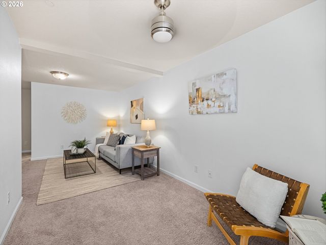 15690 Se VIVIAN Way, Happy Valley, OR 97086