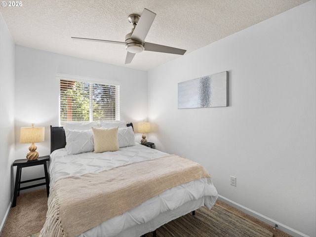 15690 Se VIVIAN Way, Happy Valley, OR 97086