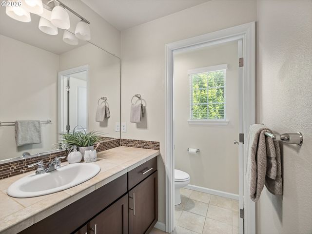 15690 Se VIVIAN Way, Happy Valley, OR 97086
