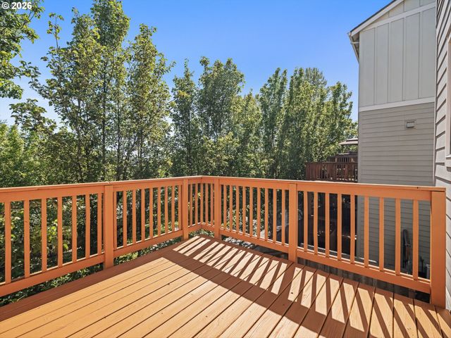 15690 Se VIVIAN Way, Happy Valley, OR 97086
