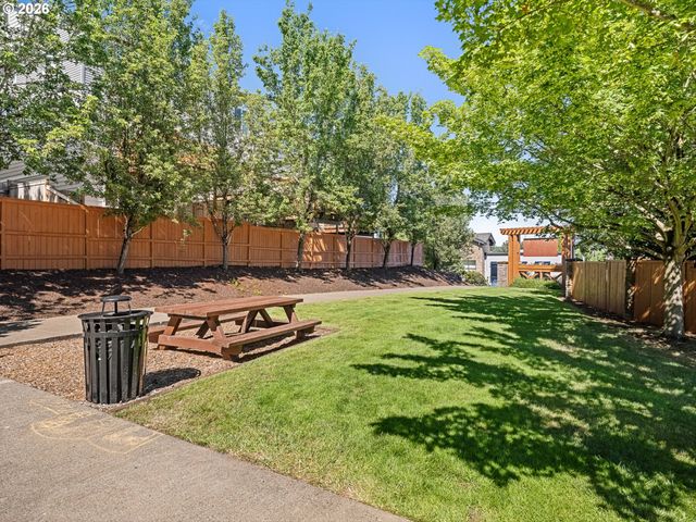 15690 Se VIVIAN Way, Happy Valley, OR 97086