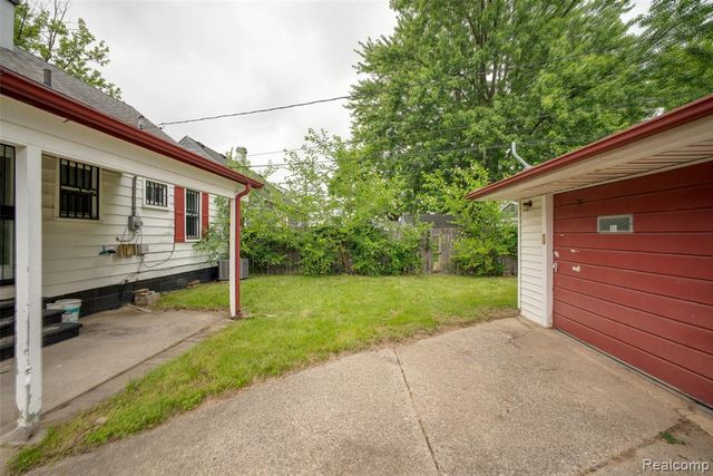 3149 Poplar Avenue, Warren, MI 48091