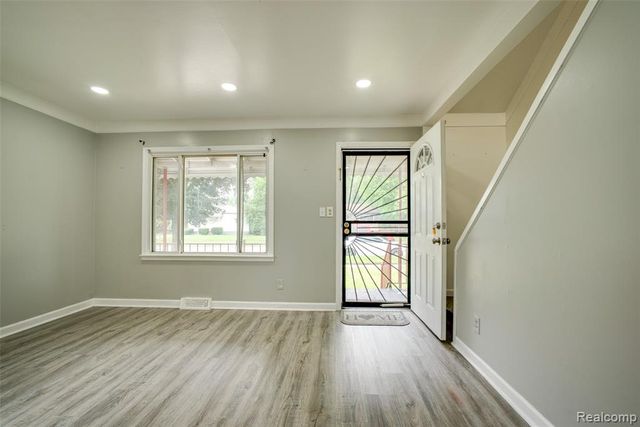 3149 Poplar Avenue, Warren, MI 48091