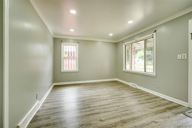 3149 Poplar Avenue, Warren, MI 48091