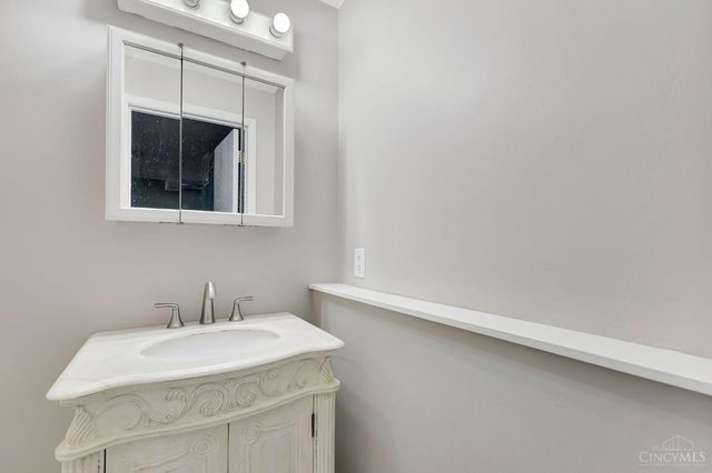 226 Goodrich Lane, Cincinnati, OH 45233