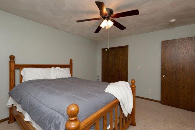 606 10th Avenue, Ackley, IA 50601