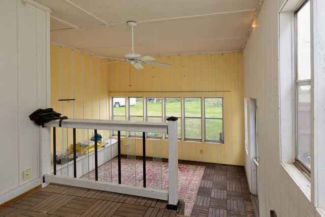 606 10th Avenue, Ackley, IA 50601