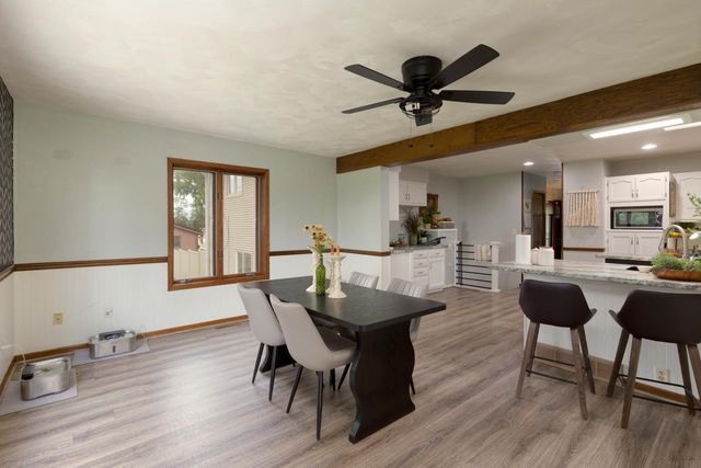 606 10th Avenue, Ackley, IA 50601