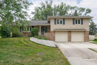 606 10th Avenue, Ackley, IA 50601