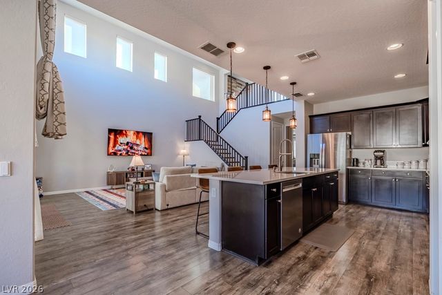 9966 Shadow Landing Avenue, Las Vegas, NV 89166