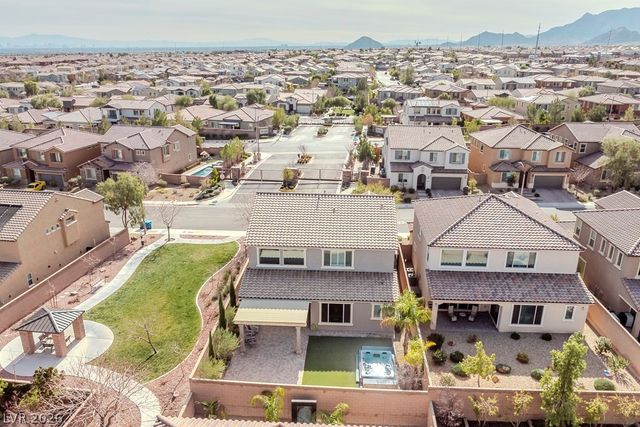 9966 Shadow Landing Avenue, Las Vegas, NV 89166