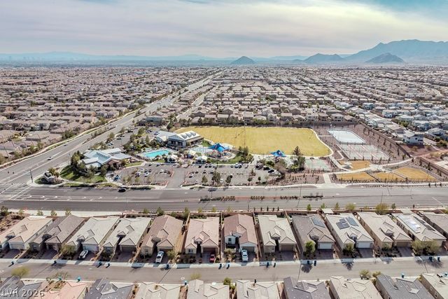 9966 Shadow Landing Avenue, Las Vegas, NV 89166