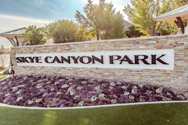 9966 Shadow Landing Avenue, Las Vegas, NV 89166