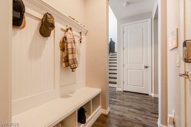 9966 Shadow Landing Avenue, Las Vegas, NV 89166