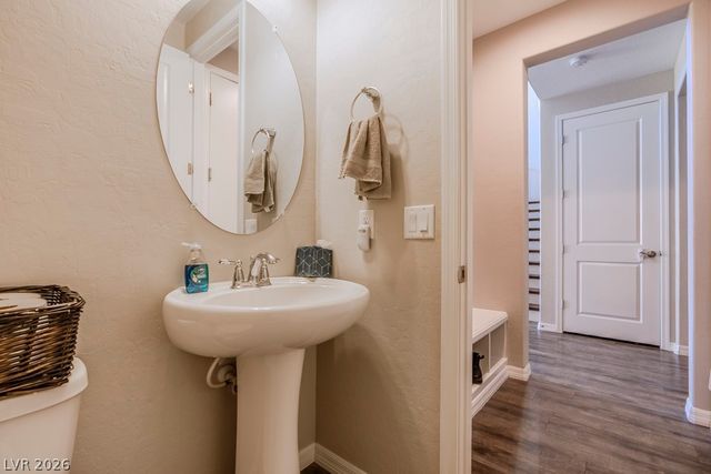 9966 Shadow Landing Avenue, Las Vegas, NV 89166