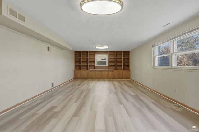 2062 Tecumseh Road, Manhattan, KS 66502