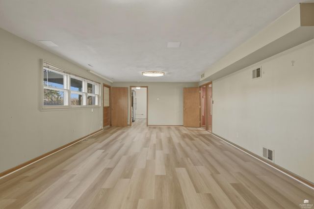 2062 Tecumseh Road, Manhattan, KS 66502