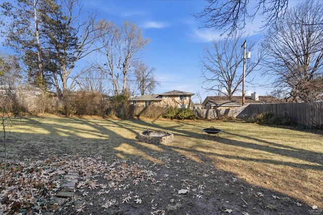 2062 Tecumseh Road, Manhattan, KS 66502