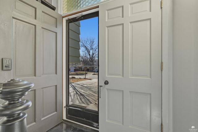 2062 Tecumseh Road, Manhattan, KS 66502