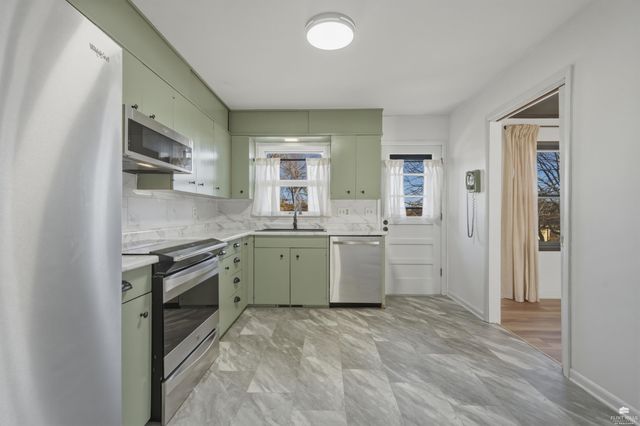 2062 Tecumseh Road, Manhattan, KS 66502