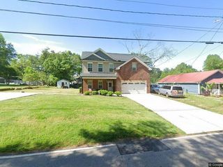 2147 Spring Rd, Gainesville, GA 30504
