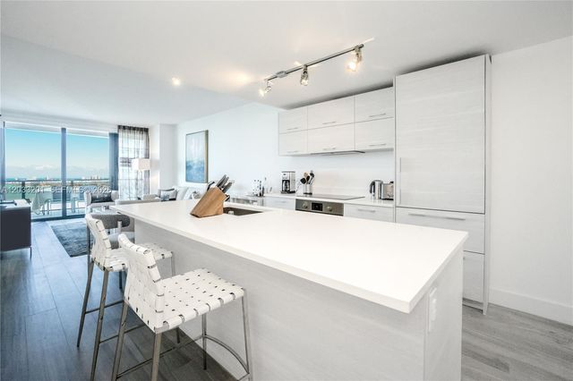 650 NE 32nd Street 3505, Miami, FL 33137