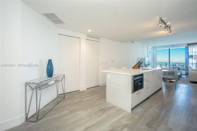 650 NE 32nd Street 3505, Miami, FL 33137