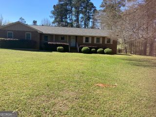 109 NE Trojan Circle NE, Milledgeville, GA 31061