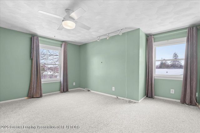 1218 Pine Street, Grand Ledge, MI 48837