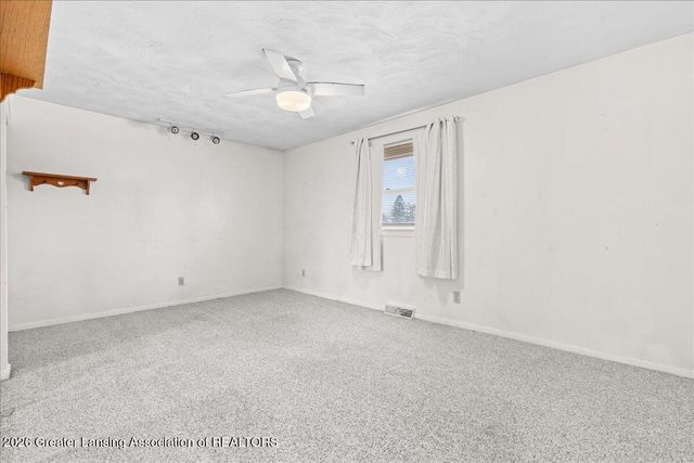 1218 Pine Street, Grand Ledge, MI 48837