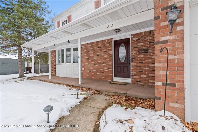 1218 Pine Street, Grand Ledge, MI 48837