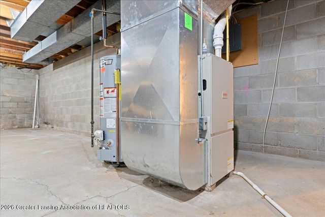 1218 Pine Street, Grand Ledge, MI 48837