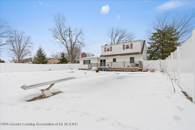 1218 Pine Street, Grand Ledge, MI 48837