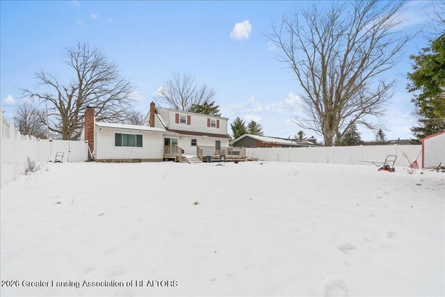 1218 Pine Street, Grand Ledge, MI 48837