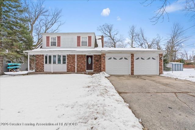 1218 Pine Street, Grand Ledge, MI 48837