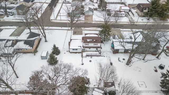 1218 Pine Street, Grand Ledge, MI 48837