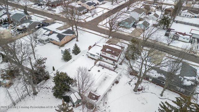 1218 Pine Street, Grand Ledge, MI 48837