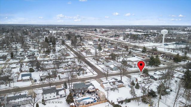 1218 Pine Street, Grand Ledge, MI 48837