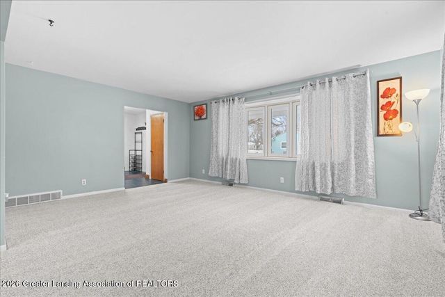 1218 Pine Street, Grand Ledge, MI 48837