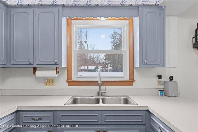 1218 Pine Street, Grand Ledge, MI 48837