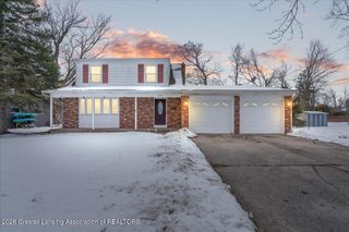 1218 Pine Street, Grand Ledge, MI 48837