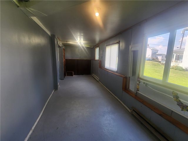 670 Park St, California, PA 15419