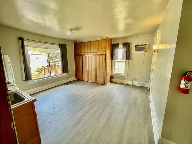 670 Park St, California, PA 15419