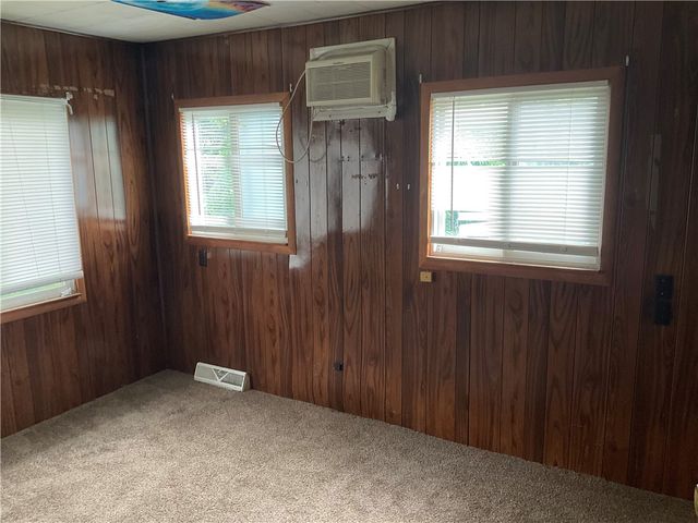 670 Park St, California, PA 15419